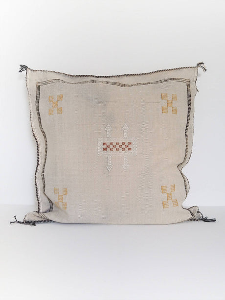 Cactus silk pillow - light grey - Äventyr