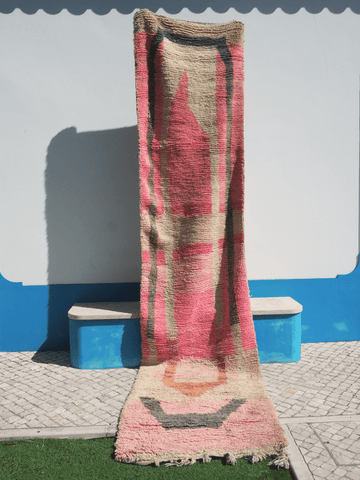 Pink House - 415 x 95 cm - Äventyr