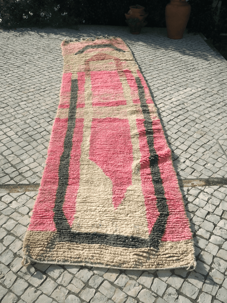 Pink House - 415 x 95 cm - Äventyr